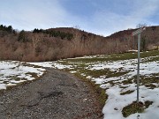 10 Partenza sul sent. CAI 151 per i Piani d'Artavaggio 